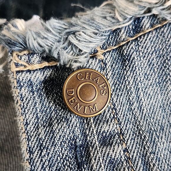 Chaps Light Wash Denim Jean Jacket, 5 Buttons, Raw Hem Collar, Sz Small - Picture 5 of 9